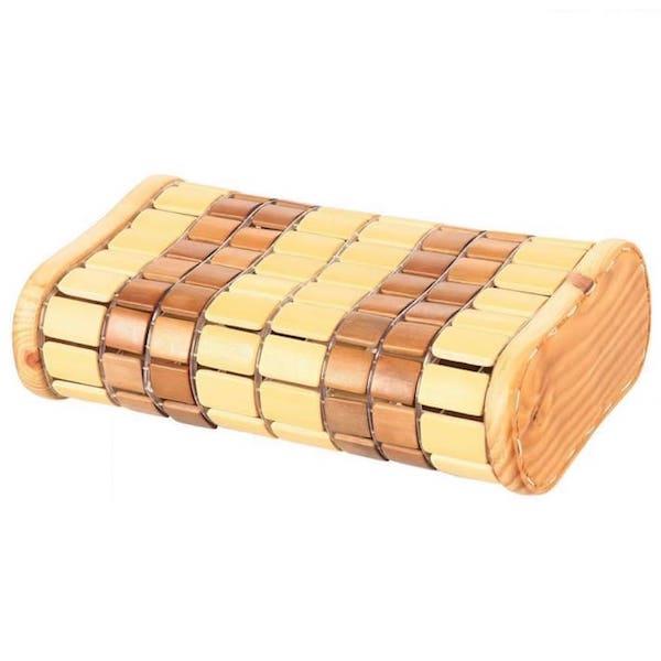 Diese Kopfstütze für die Sauna ist besonders elastisch, weich und ermöglicht ein angenehm weiches Aufliegen. Aus hochwertigem massiv Bambus. Bambus ist sehr stabil und elastisch trotz seines relativ niedrigen Gewichtes. Außerdem ist es härter als viele Holzarten, und hat besondere Qualitäten wie hohe Stabilität, Härte und Strapazierfähigkeit.